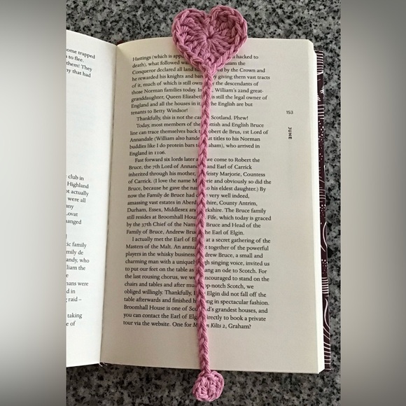 4 Crochet Heart Bookmarks - Picture 3 of 3